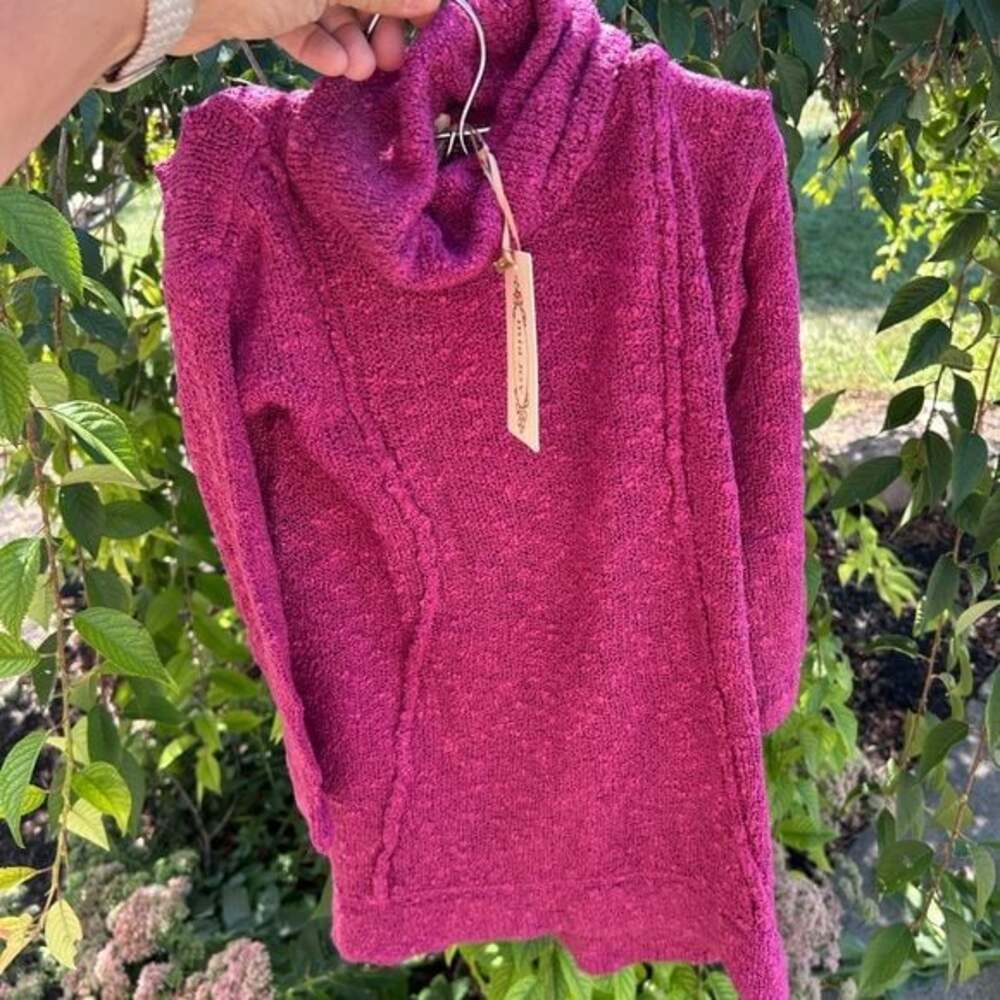 Joyfolie Fuchsia Cable Knit Sweater size 3